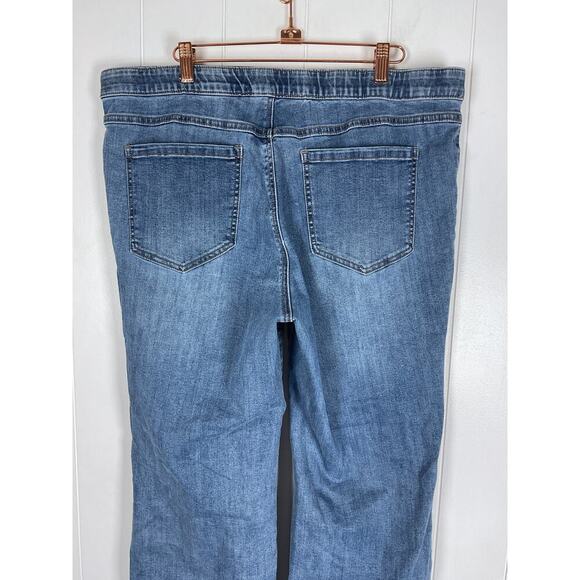 Tribal Audrey Mid Rise Micro Flare Pull On Denim Snap Cuff on Flare Jean Size 16 - Picture 6 of 8